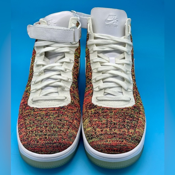 Nike Air Force 1 Ultra Flyknit Mid - Picture 2 of 8